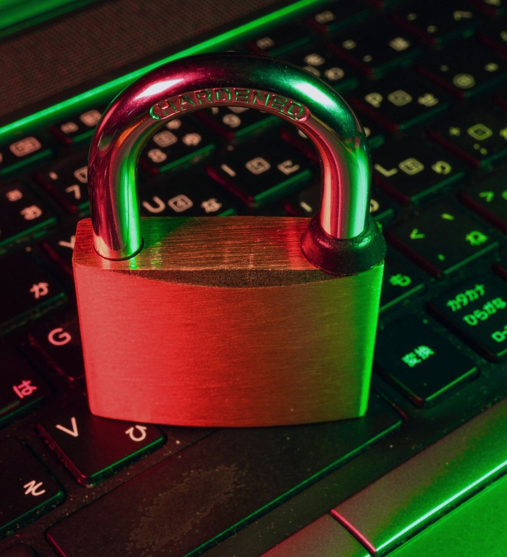 Lock on a keyboard, safe USDT payment